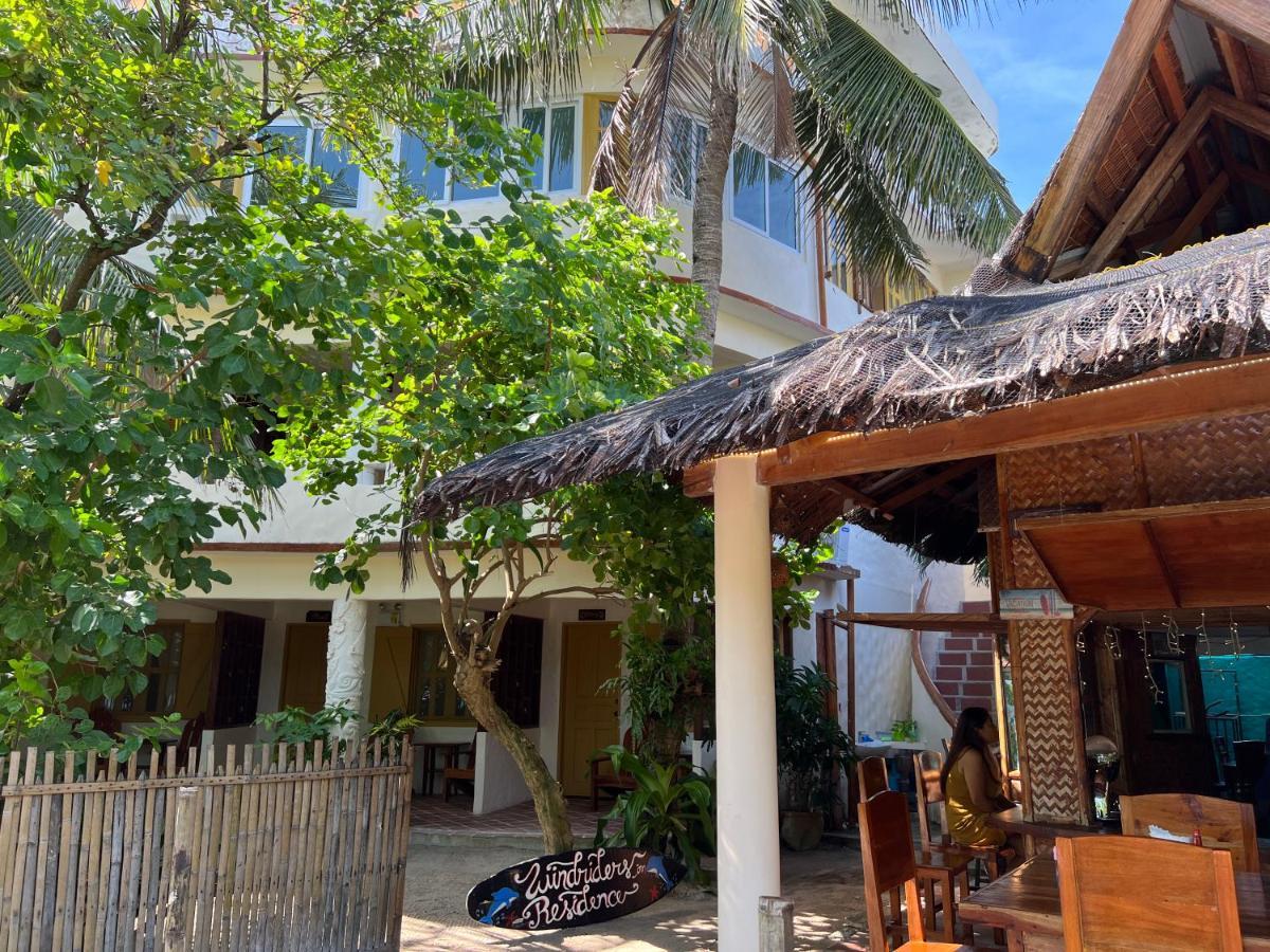 Wind Rider'S Inn Balabag  ภายนอก รูปภาพ