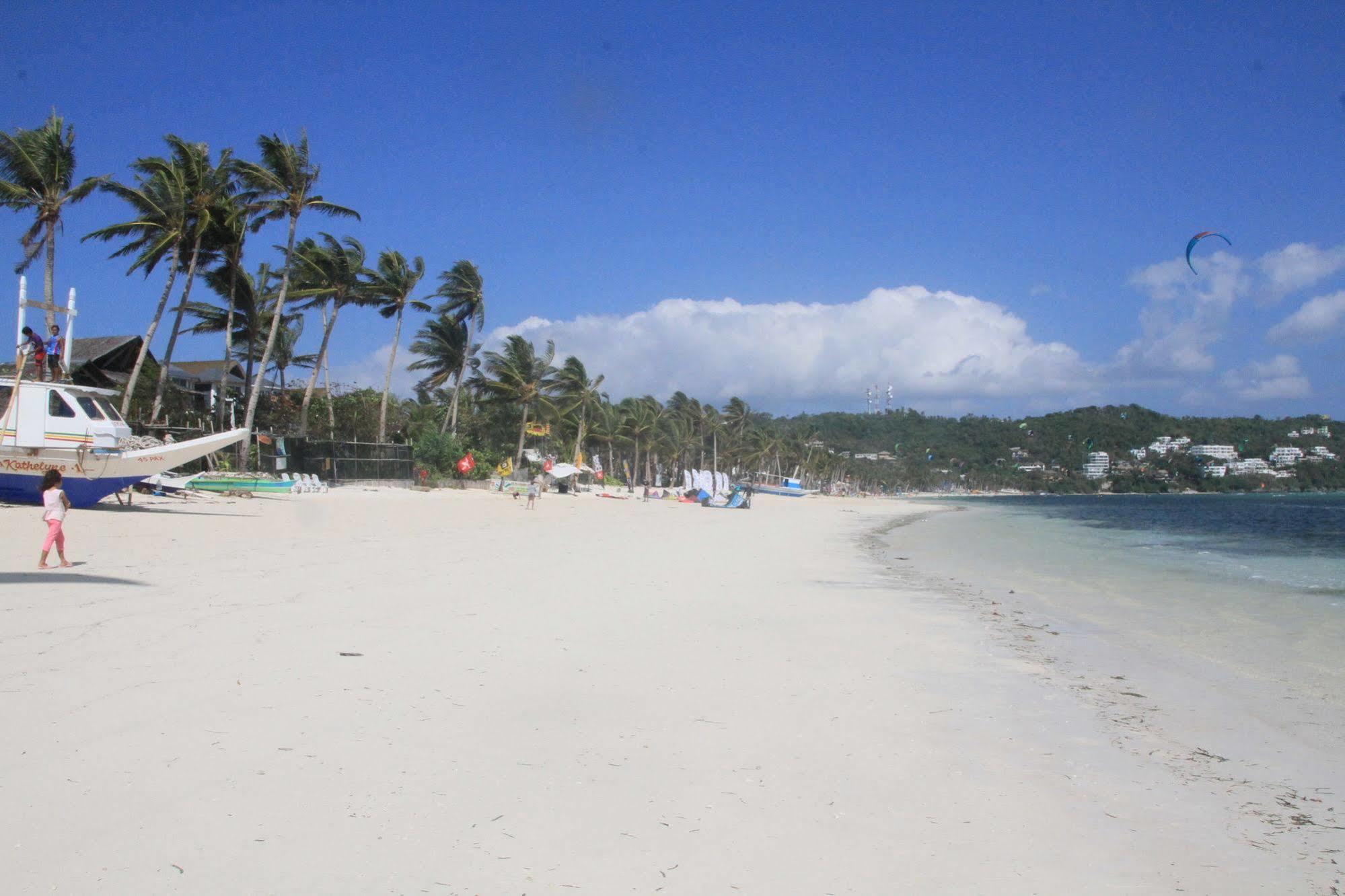 Wind Rider'S Inn Balabag  ภายนอก รูปภาพ