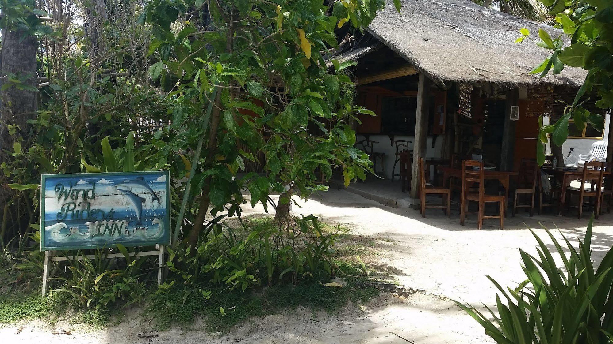 Wind Rider'S Inn Balabag  ภายนอก รูปภาพ